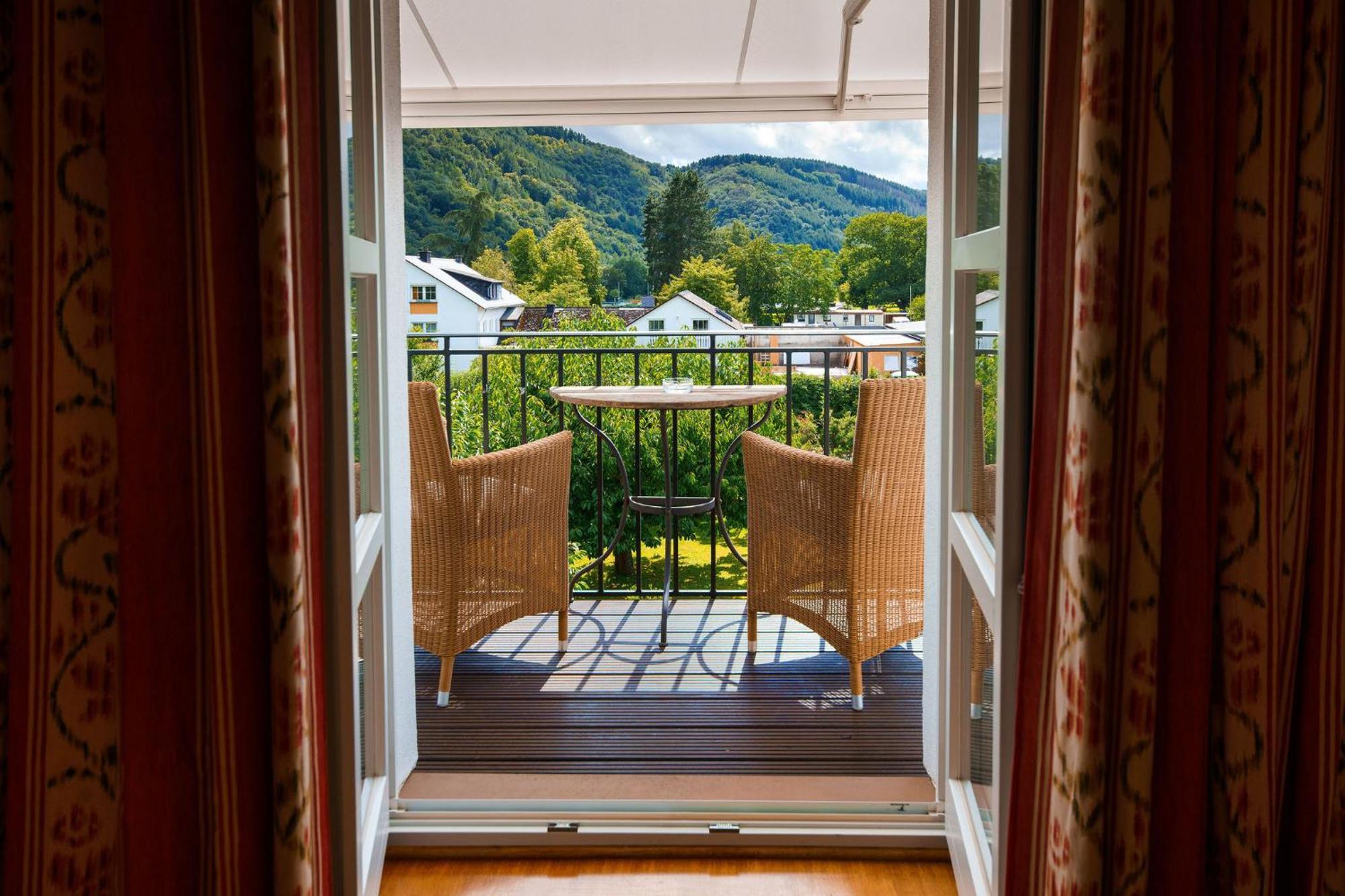 Wein Und Landhaus Kallfels Kröv Esterno foto